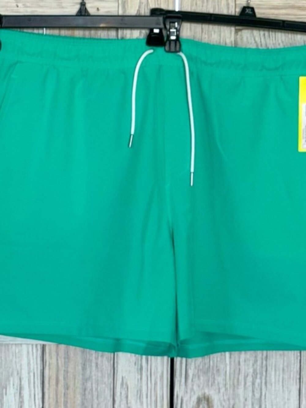 All in Motion Men's mint green shorts sz 2XL NWT